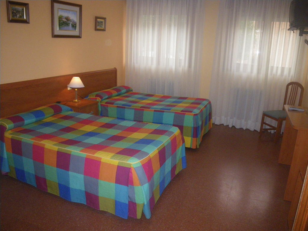 Duque De Osuna Medina de Ríoseco Chambre photo