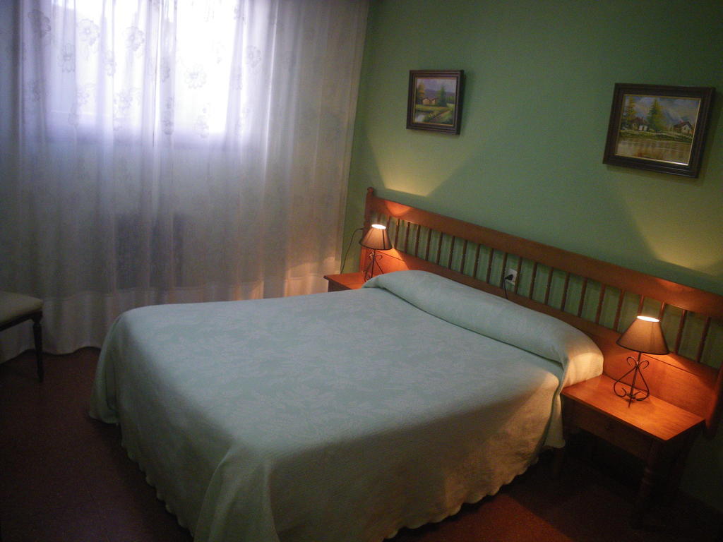 Duque De Osuna Medina de Ríoseco Chambre photo