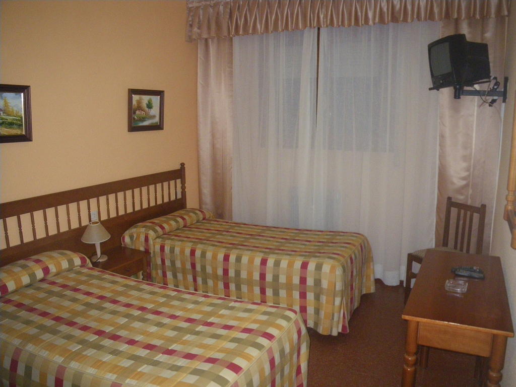 Duque De Osuna Medina de Ríoseco Chambre photo